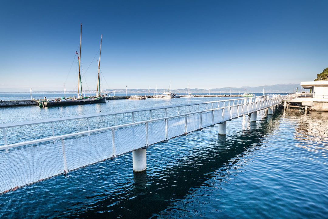 gare lacustre a evian les bains