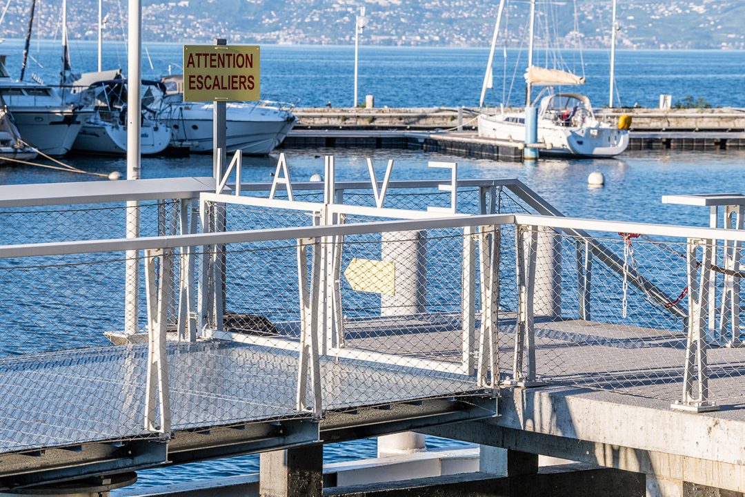 gare lacustre a evian les bains