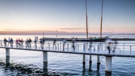 gare lacustre a evian les bains