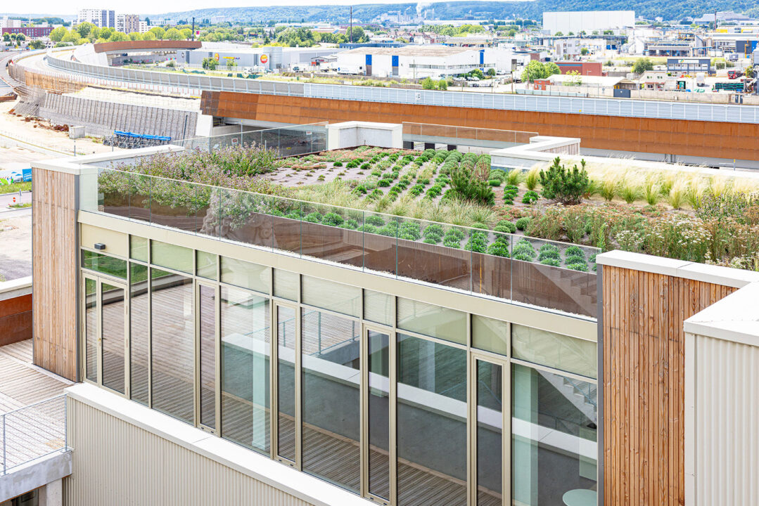 urbencea-les-jardins-de-gaia-rouen-amenagement-urbain-jardiniere-rooftop-toit-terrasse-vegetalise