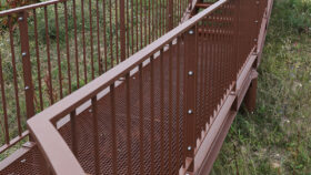urbencea-parc-lac-Evry_Courcouronne-passerelle-structure-metallique-caillebotis