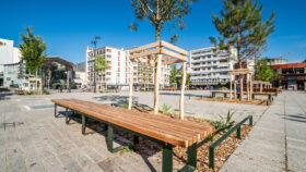 Annecy-place-françois-menthon-amenagement-urbain-mobilier-urbain-assise-banc-lisse-basse-urbencea