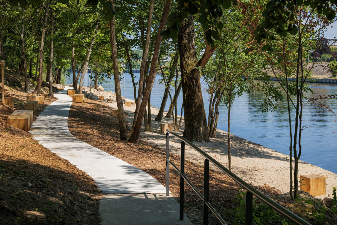 urbencea-amenagement-espaces-vie-chatou-rives-seine-plage-assises-banc-tamm-garde-corps