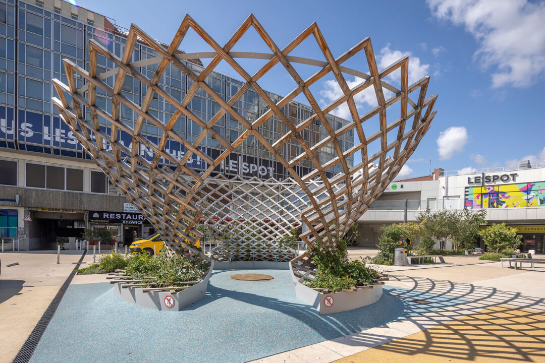 urbencea-amenagement-urbain-place-agora-evry-courcouronnes-mobilier-urbain-assises-architecture