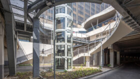 urbencea-amenagement-urbain-place-agora-evry-courcouronnes-vue-ensemble-ascenseur-mobilite-acces-pmr
