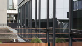 Urbencea-Réinventons-nos-espaces-de-vie-Lyon-vertuo-quartier-la-part-dieu-lyon-végétalisation-costieres-espaces-vie-relaxation-immeube