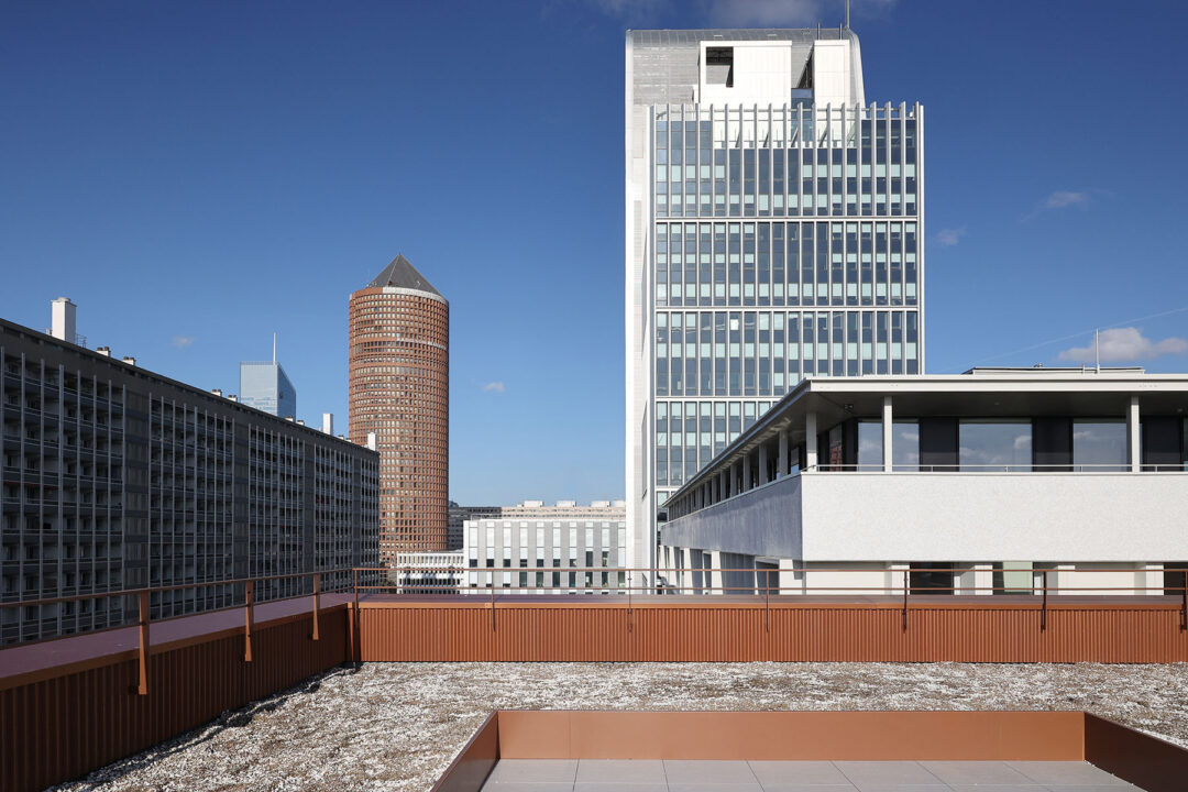 Urbencea-Réinventons-nos-espaces-de-vie-Lyon-vertuo-quartier-la-part-dieu-végétalisation-costieres-immeuble-etages