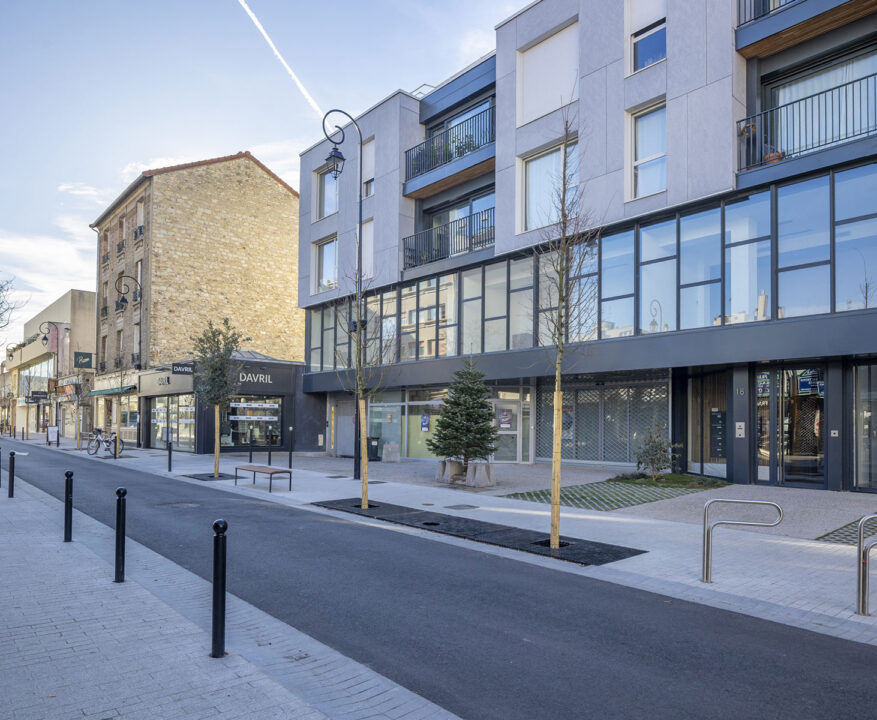 Urbencea-Réinventons-nos-espaces-de-vie-saint-maur-des-fosses-rue-baratte-cholet-amenagement-urbain-grilles-arbres