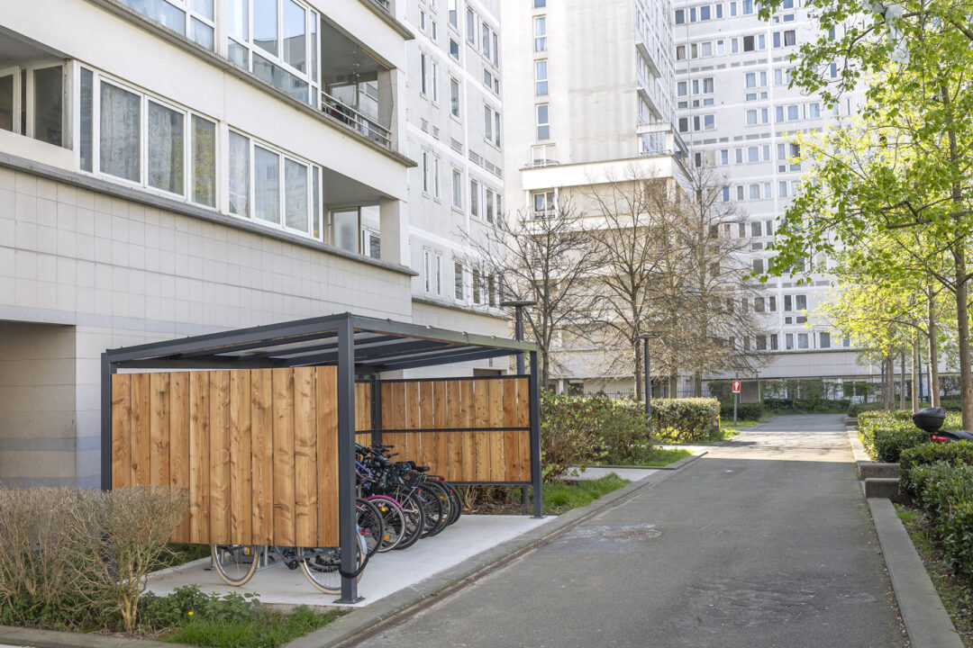 Urbencea-Réinventons-nos-espaces-de-vie-SITE-LA-CARAELLE-VILLENEUVE-LA-GARENNE-ABRI-VELOS--MOBILITE-DOUCE