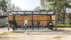 Urbencea-Réinventons-nos-espaces-de-vie-SITE-LA-CARAELLE-VILLENEUVE-LA-GARENNE-ABRI-VELOS--STATIONNEMENT-ARCEAU-VELO-SECURITE