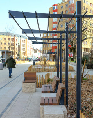 Urbencea-Réinventons-nos-espaces-de-vie-bourgoin-jallieu-assise-bois-acier-pergola