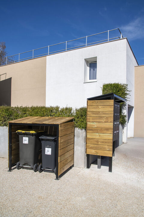 Urbencea-Réinventons-nos-espaces-de-vie-résidence-stravinsky-guyancourt-abri-OM-déchets-poubelle-abri-boite-aux-lettres