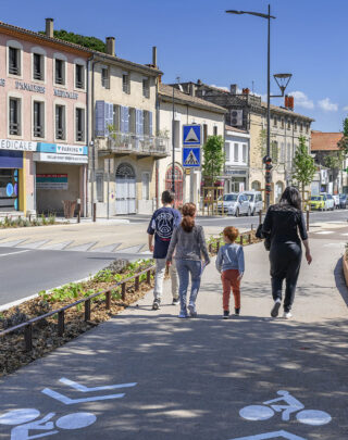 Urbencea-Réinventons-nos-espaces-de-vie-avenue-ventoux-carpentras-promenade-lisse-basse-costiere-acier-corten