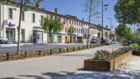 Urbencea-Réinventons-nos-espaces-de-vie-costieres--lisse-basse-acier-corten-carpentras-avenue-ventoue-délimitation-voierie