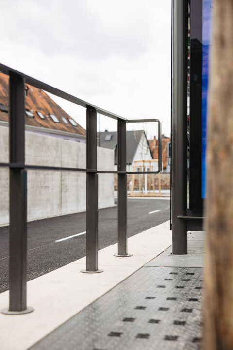 Urbencea-Réinventons-nos-espaces-de-vie-station-tramway-strasbourg-amenagement-urbain-gardes-corps-ouvrage-metallique-espace-vert