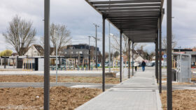 Urbencea-Réinventons-nos-espaces-de-vie-station-tramway-strasbourt-amenagement-urbain-pergola-ombriere-abri-voyageurst