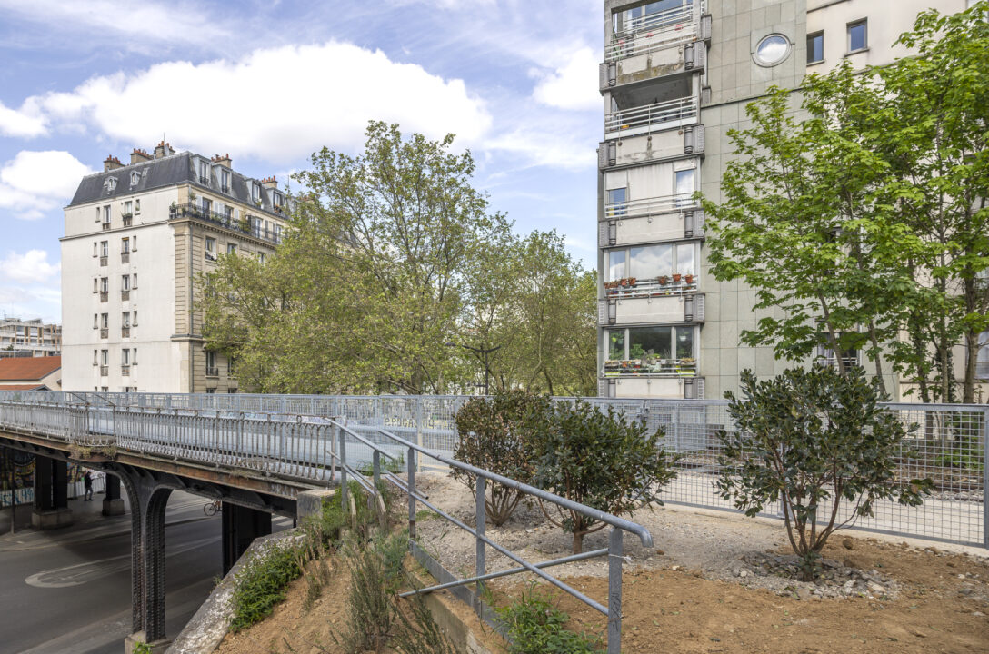 Urbencea-Reinventons-nos-espaces-de-vie-0040_Paris_Petite_ceinture_200426__MG_6594-Panorama.jpg