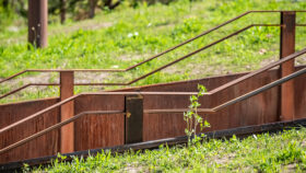 Urbencea-reinventons-nos-espaces-de-vie-Ville-Gaillard-Parc-Kamouraska-acier-corten-escalier-main-courante