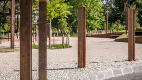 Urbencea-reinventons-nos-espaces-de-vie-Ville-Gaillard-Parc-Kamouraska-acier-corten-potelet-amovible