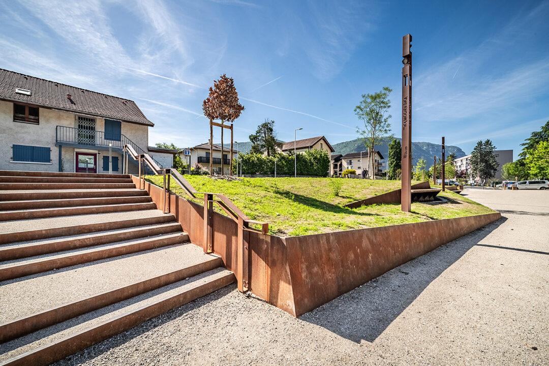 Urbencea-reinventons-nos-espaces-de-vie-Ville-Gaillard-Parc-Kamouraska-assise-banc-bois-acier-corten-main-courante-escalier