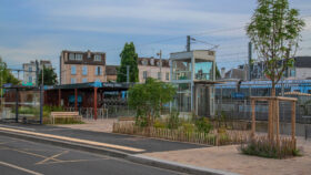 Urbencea-reinventons-nos-espaces-de-vie-mobilite-abris-velos-gare-de-sannois-espace-paysager-public-train