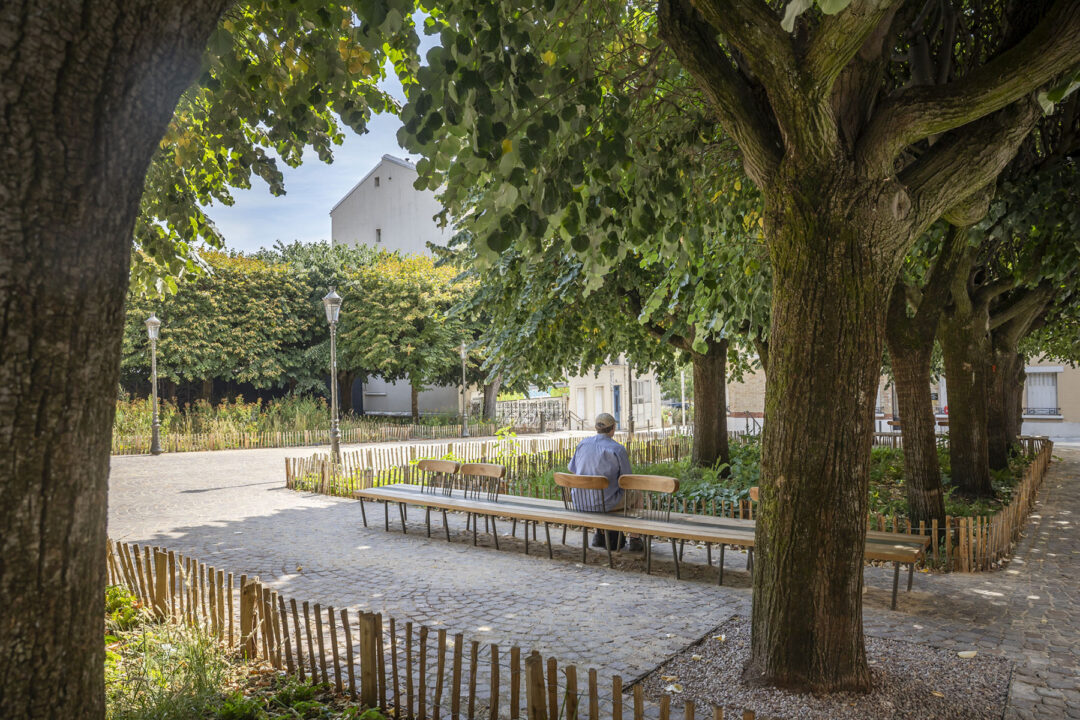 urbencea-reinventons-noes-espaces-de-vie-hotel-de-ville-suresne-assise-ombre-chaleur-rechauffement-climatique