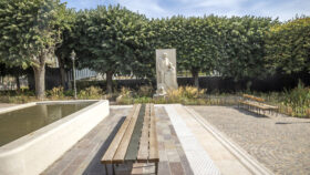 urbencea-reinventons-noes-espaces-de-vie-place--hotel-de-ville-suresne-banc-assise--design-histoire-patrimoine-modernite