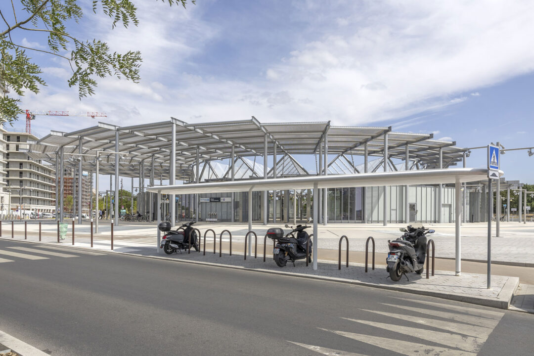 urbencea-reinventons-noes-espaces-de-vie-villejuif-ZAC-CAMPUS-GRAND-PARC-1-CHEMIN-MILITAIRE-abri-vélos-2-roues