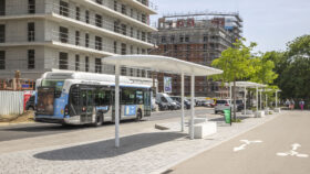 urbencea-reinventons-noes-espaces-de-vie-villejuif-ZAC-CAMPUS-GRAND-PARC-1-CHEMIN-MILITAIRE-abri-voyageurs-transport-en-commun