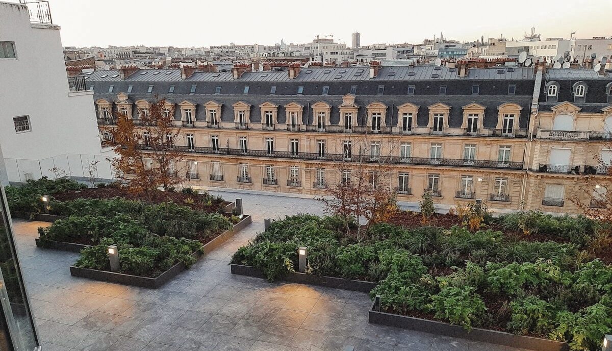 Urbencea-réinventons nos espaces de vie - costière métallique REBOR-Avenue montaigne-Paris-Rooftop