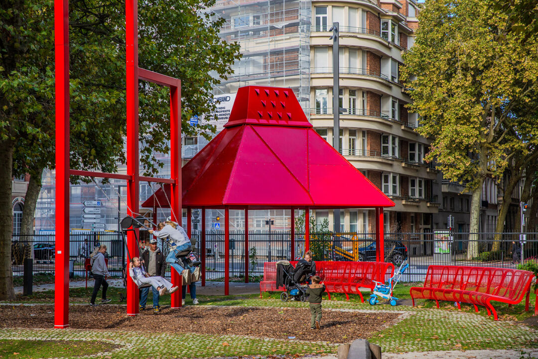 urbencea-reinventons-nos-espaces-de-vie-parc-marechal-leclerc-lille-aire-de-jeux-balancoire-kiosque
